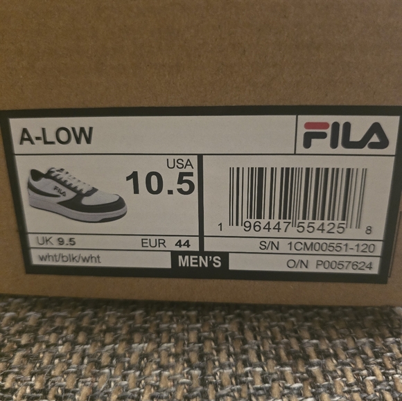 NEW Mens 10.5 FILA A-Low Sneakers - Picture 6 of 6